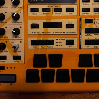 E-MU Systems XL-7 Command Station 128-Voice Synthesizer 2001 - Yellow / Black image 4