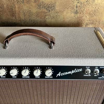 Allen Amplification Accomplice - blonde head image 3