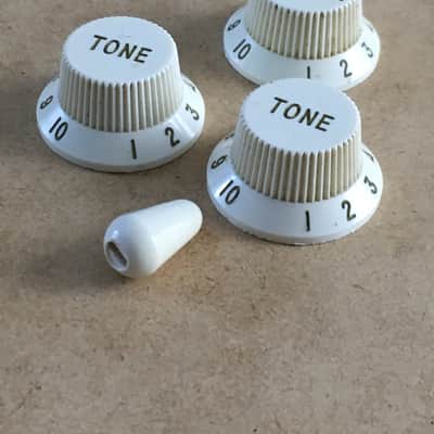 Fender Japan Vintage MIJ Strat Knobs 1980s Natural Relic White + Tip Matching Set image 3