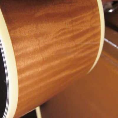 2015-16 Gibson Custom Shop LIMITED SJ 200 New Vintage Ultimate 1 OF 30 Acoustic / Electric Guitar With Case, COA And Candy image 4