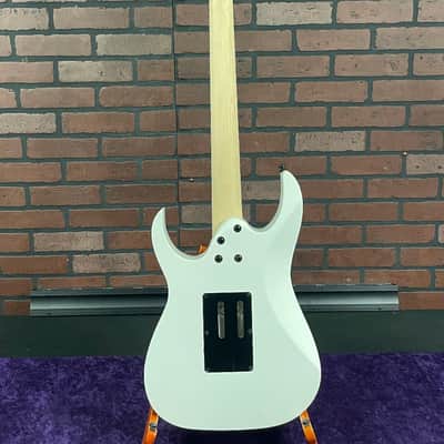 Ibanez RG450DXBWH Electric Guitar White image 5
