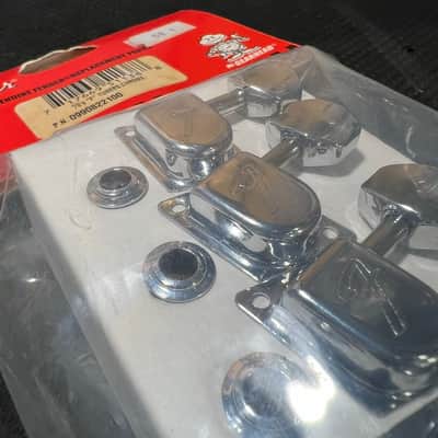 Clavijero Fender '70's "F" Tuners Chrome image 7