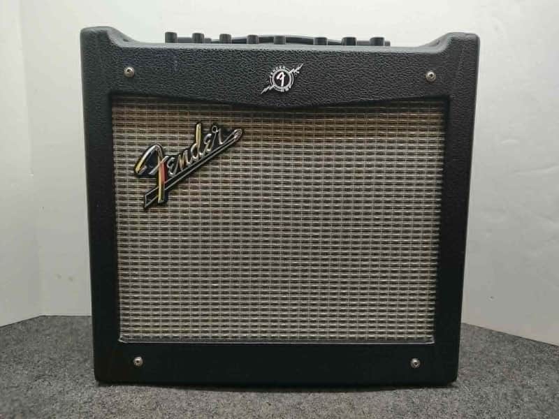 Fender Mustang I V.2 20-Watt 1x8" Modeling Guitar Combo 2013 - 2018 - Black image 1