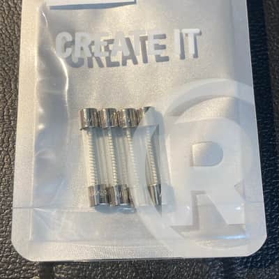Radio Shack 5 Amp 250v Glass fuse 1 1/4 x 1/4 (4) pack - New in sealed package image 1