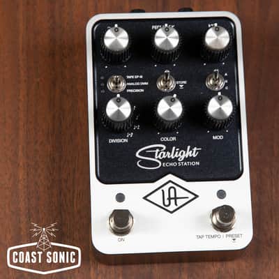 ギター Universal Audio UAFX Starlight Universal Audio UAFX Starlight Echo Station Effects Pedal Black