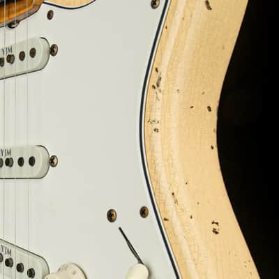 Fender Custom Shop Yngwie Malmsteen Signature Stratocaster Heavy Relic - Vintage White #40437 image 11
