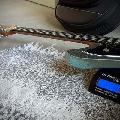 Novo Miris H2 Custom - Relic Ice Blue Metallic Sparkle  Sumpfesche Body, Ebenholz Griffbrett, Fralin PAFs, nur 3,15kg! ​​ 2025 - Ice Blue Metallic Sparkle Aged Relic image 9