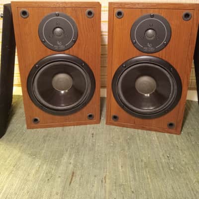 Infinity SM-62 Bookshelf Speakers Vintage 80s image 1