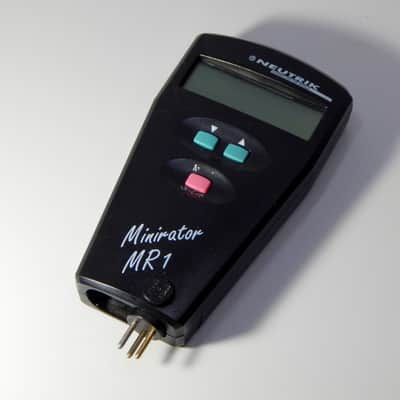 Neutrik Minirator MR1 Analog Tone Generator image 1