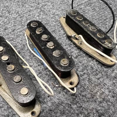 1976 Fender Stratocaster Pickups - Grey bottom image 2