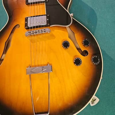Gibson ES-135 Semi Hollow Body With Case 2002 - Vintage Sunburst image 3