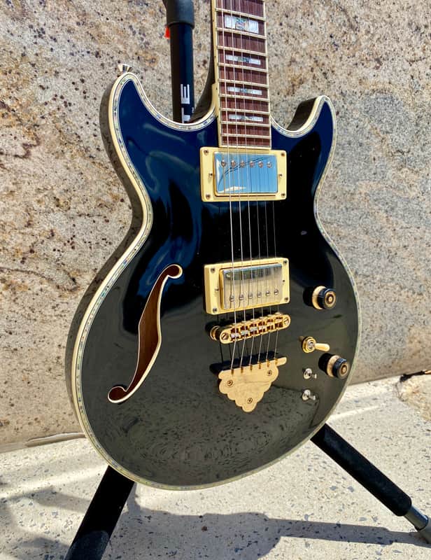Ibanez AR520H-BK Artist