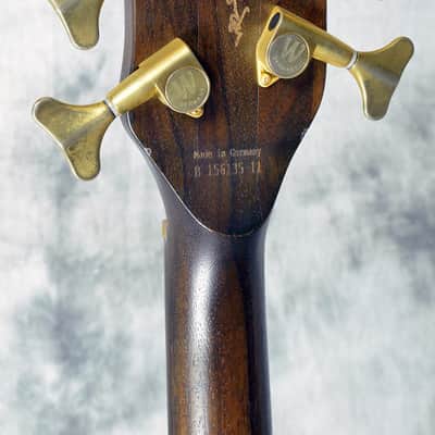 Warwick Stuart Zender Signature image 7