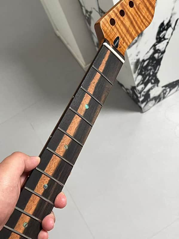round-end stainless steel AAAA 22frets roasted flame Maple 22fret Roasted flame Maple Electric guitar neck Ebony fingerboard。 image 1
