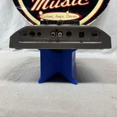 Zoom GM-200 gm200 Guitar Amp Modeler with Power Supply image 5