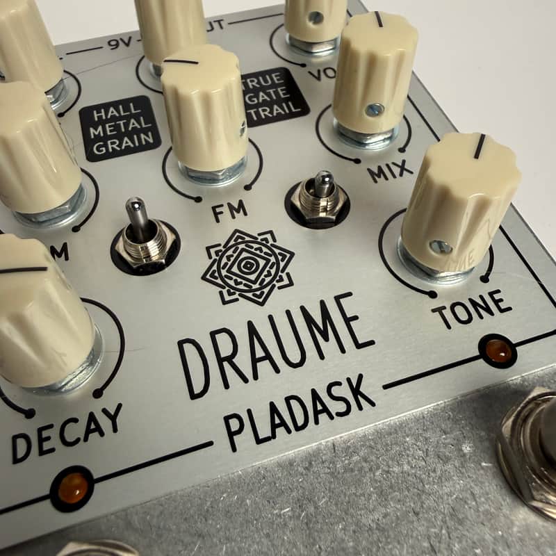Pladask Elektrisk Draume V2