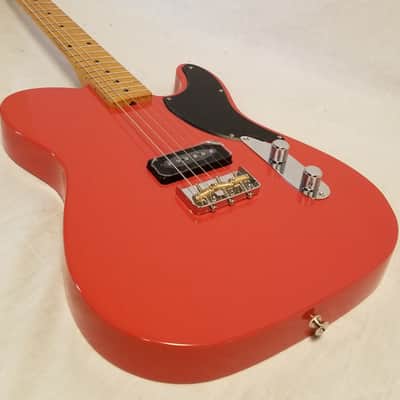 Fender Noventa Telecaster Electric Guitar, Maple Fingerboard, Fiesta Red W/Deluxe Gig Bag image 5