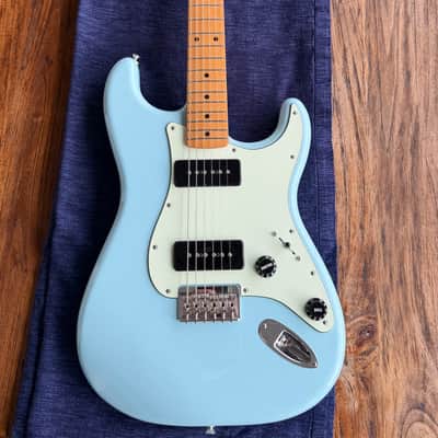 Fender Noventa Stratocaster 2021 - 2023 - Daphne Blue image 1