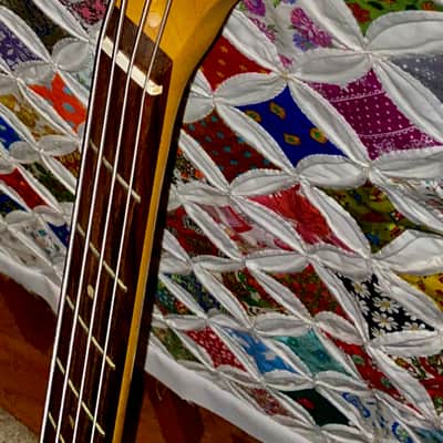 2015 Fender Squier Affinity Jazz Bass image 10