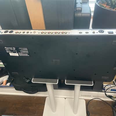 EXCELLENT USED Pioneer DDJ-1000-SRT - W/ Gator Road Case image 9