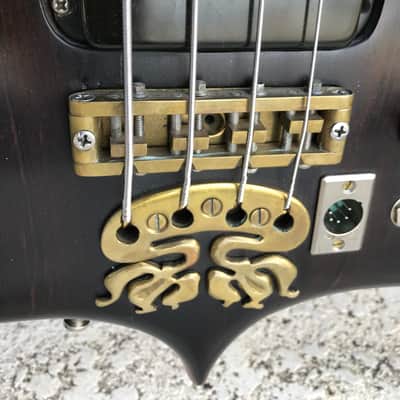Alembic Series Graphite John Mcvie actual bass image 3