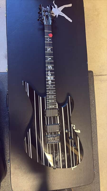 Schecter Synyster Gates Signature Synyster Custom - Hipshot Hardtail with EMG’s image 1