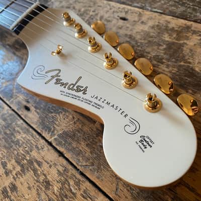 Fender Japan Traditional 2025 Ltd Edition Collection '60s Jazzmaster White Pearl w/ Matching Headstock image 7