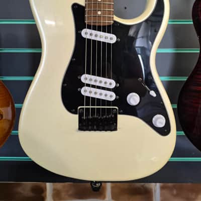 Squier Contemporary Stratocaster Special HT Pearl White 2021 Electric Guitar image 4