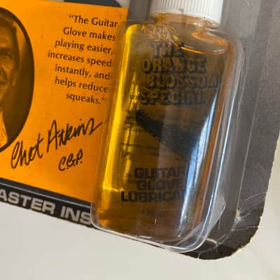 RARE Chet Atkins Guitar Glove with Orange Blossom Special Lubricant! NOS image 6