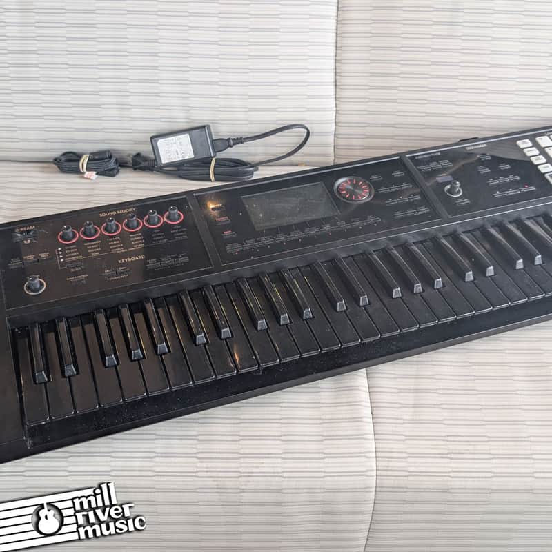[美品]Roland FA-06B 限定オールブラックモデル 定番シンセのブラック鍵盤モデルFA-06B