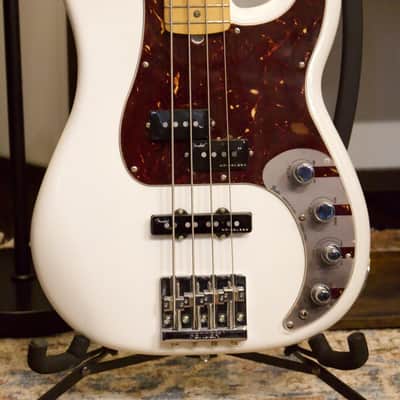 Used Fender American Ultra Precision Bass, Alpine White image 3