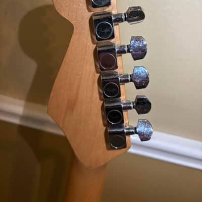 Fender Stratocaster 2005 - Wild Cherru image 6