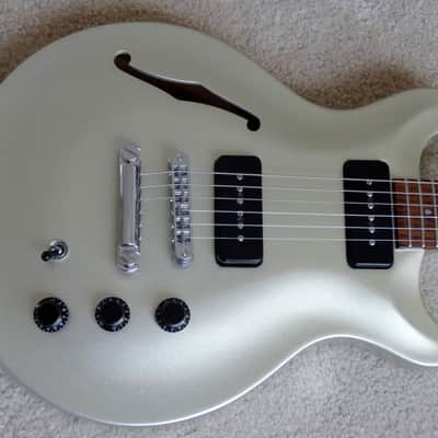 Hamer Vanguard 1999 Artist Mahogany P90 Silver Metallic image 3