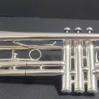Vintage King Sliver Flair 1055T Professional Trumpet, Mouthpiece and Original Hard Case 1970-1975 - Silver plated image 14
