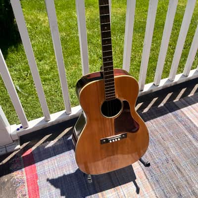 Acoustic Electric Tenor Guitar - Harmony w carrying bag image 1