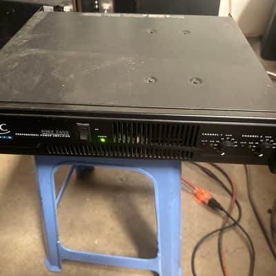 QSC RMX2450 2400-Watt Professional Power Amp 2000s - Black image 3