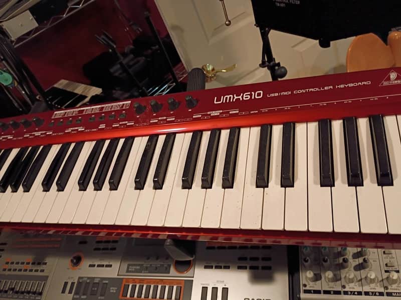 Behringer U-Control UMX490 49-Key USB MIDI Controller Keyboard