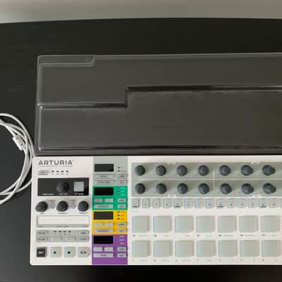 BeatStep Pro MIDI Controller image 3