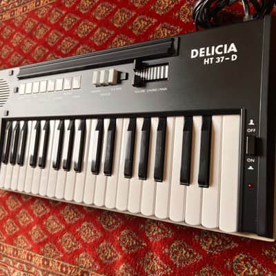Tesla Delicia HT 37-D Keyboard / Organ 1987 image 4