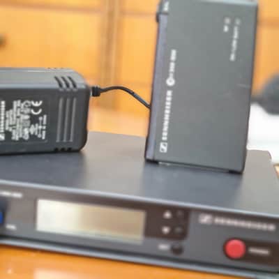 Sennheiser Stereo Transmitter SR 300+Sennheiser bodypack Reciver EK300 in Ear monitoring image 3