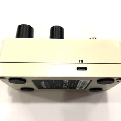 Universal Audio UAFX Evermore Studio Reverb Pedal – Very Good to Excellent Condition Overall – Light Lens Missing image 6
