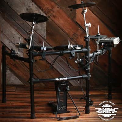 Roland TD-9 V-Drums Professional Electronic Drum Kit with Mesh Head Snare