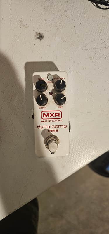 MXR M282 Dyna Comp Mini Bass Compressor 2019 - Present - White image 1