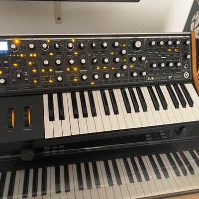 Moog Subsequent 37 Analog Synth 2017 - Present - Black