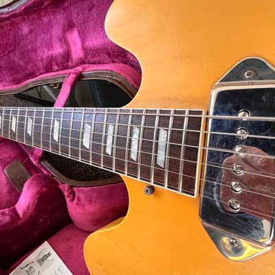 Epiphone USA Collection Revolution  John Lennon Signature 1965 Casino Left handed super rare image 8