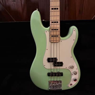 Fender FSR Deluxe Precision PJ Bass + Fender Hardshell Locking Case, Strings, and Accessories image 4