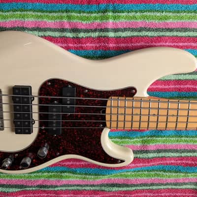 Fender American Precision Deluxe 5 String Early 2000s - White image 1