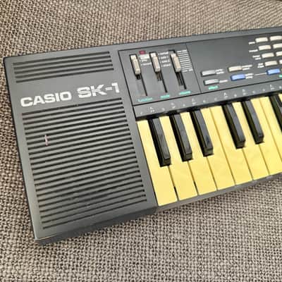 Casio SK-1 32-Key Sampling Keyboard 1986 - Black image 3