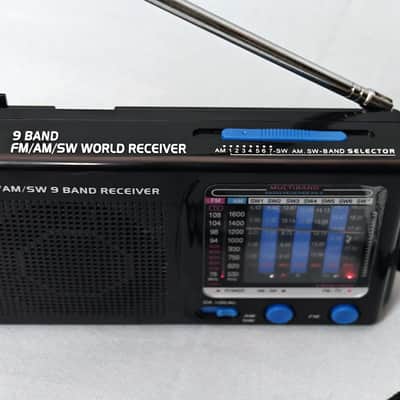 Unbranded Portable AM/FM 9-Band Radio 1990s - Black image 6