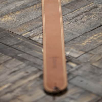 Martin Brown Ball Glove Leather Guitar Strap (18A0012) image 3
